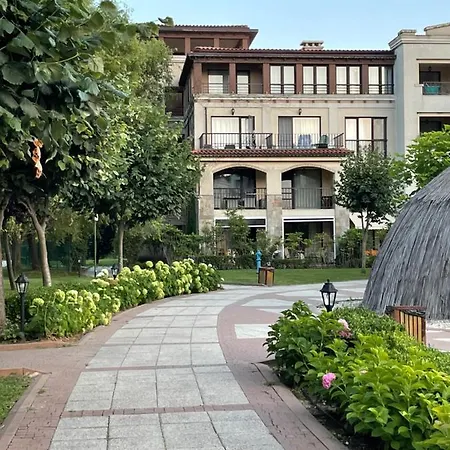 Life Apartment *